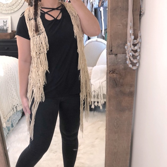 Umgee size medium tan crochet knit boho cardigan - Picture 3 of 6